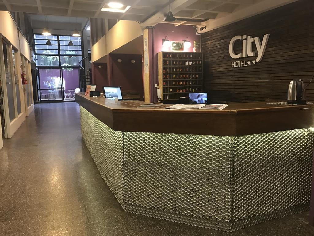 City Hotel Посадас Экстерьер фото